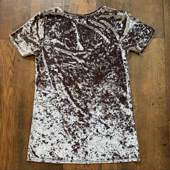 POL silvery lavender crushed velvet v-neck top, size S - Picture 5 of 9